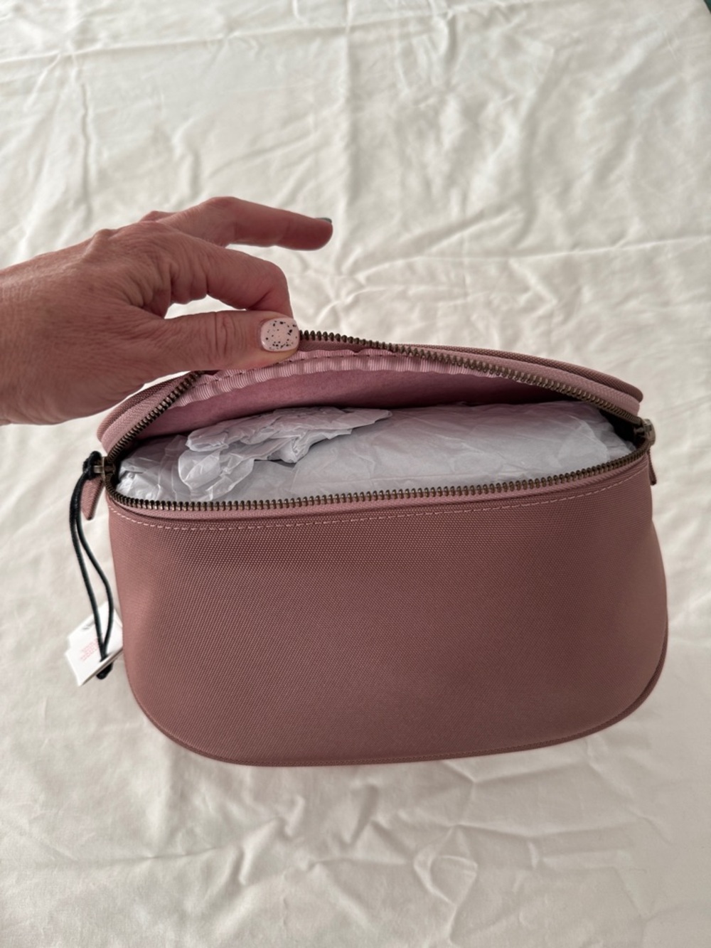 Andar Waymaker Active in Rose Gold. - Picture 6 of 7